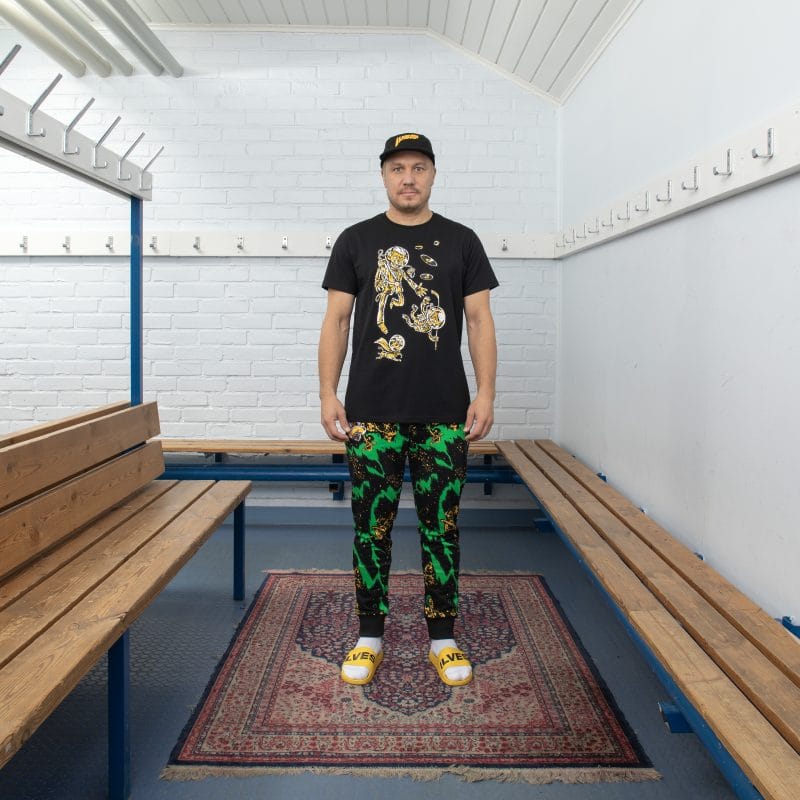 Ilves-Elvis Space t-paita